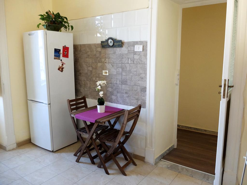 Apartamento Floridiana - Bh3 Nápoles Habitación foto
